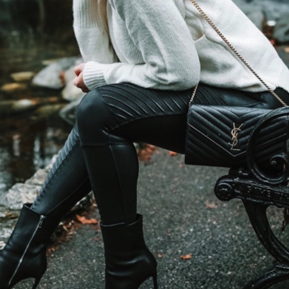 Black Ribbed Leggings
